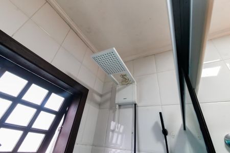 Casa para alugar com 155m², 4 quartos e 4 vagas Casa para alugar com 155m², 4 quartos e 4 vagasBanheiro da Suíte 1 - chuveiro