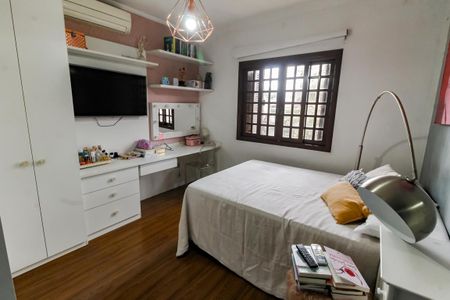Casa para alugar com 155m², 4 quartos e 4 vagas Casa para alugar com 155m², 4 quartos e 4 vagasQuarto 2