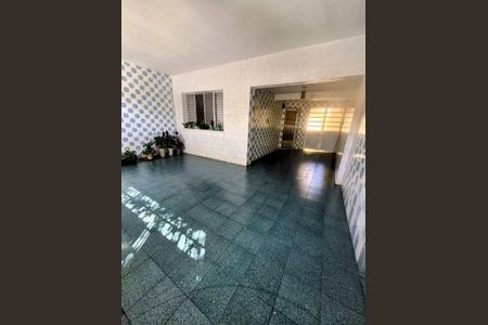 FRENTE de casa à venda com 5 quartos, 186m² em Água Rasa, São Paulo