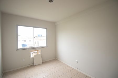 Quarto 2 de apartamento para alugar com 2 quartos, 60m² em Colubande, São Gonçalo