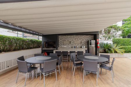 Apartamento para alugar com 189m², 3 quartos e 2 vagas Apartamento para alugar com 189m², 3 quartos e 2 vagasÁrea comum - Churrasqueira