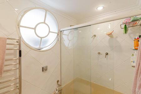 Apartamento para alugar com 189m², 3 quartos e 2 vagas Apartamento para alugar com 189m², 3 quartos e 2 vagasBanheiro da Suíte 1