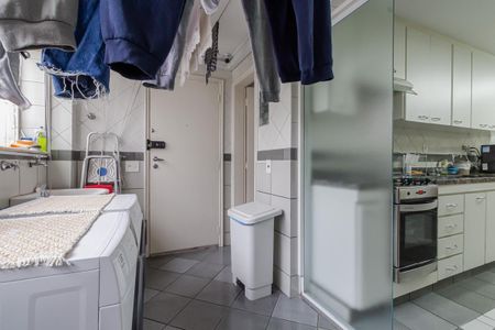 Apartamento para alugar com 189m², 3 quartos e 2 vagas Apartamento para alugar com 189m², 3 quartos e 2 vagasÁrea de Serviço