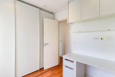Apartamento à venda com 70m², 2 quartos e 2 vagas Apartamento à venda com 70m², 2 quartos e 2 vagasQuarto