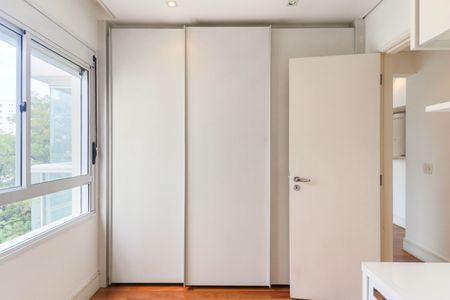 Apartamento à venda com 70m², 2 quartos e 2 vagas Apartamento à venda com 70m², 2 quartos e 2 vagasQuarto
