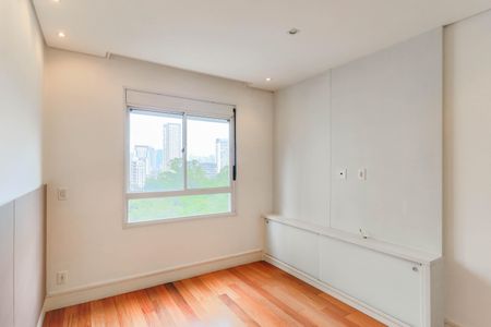 Apartamento à venda com 70m², 2 quartos e 2 vagas Apartamento à venda com 70m², 2 quartos e 2 vagasSuíte