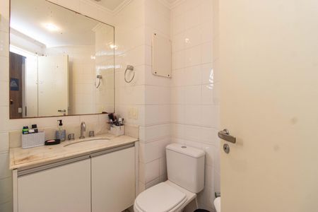 Apartamento à venda com 127m², 3 quartos e 3 vagasBanheiro da Suíte 2