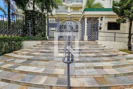 Apartamento à venda com 127m², 3 quartos e 3 vagasFachada e portaria