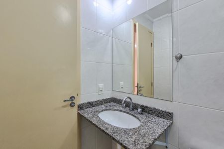 Apartamento à venda com 65m², 3 quartos e 2 vagas Apartamento à venda com 65m², 3 quartos e 2 vagasBanheiro Social