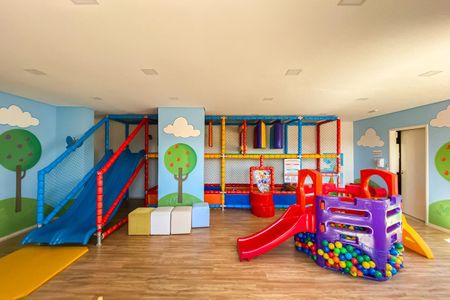 Apartamento à venda com 65m², 3 quartos e 2 vagas Apartamento à venda com 65m², 3 quartos e 2 vagasÁrea comum - brinquedoteca