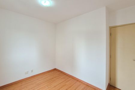 Apartamento à venda com 65m², 3 quartos e 2 vagas Apartamento à venda com 65m², 3 quartos e 2 vagasQuarto 1