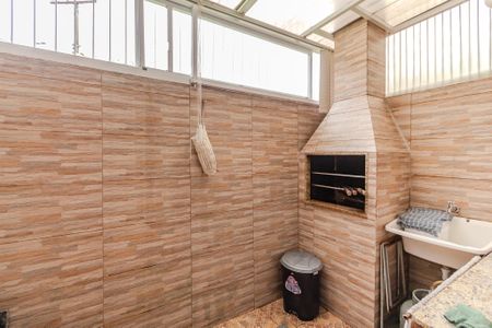 Casa de condomínio à venda com 85m², 2 quartos e 1 vagaChurrasqueira