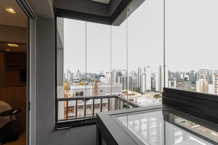 Varanda de kitnet/studio para alugar com 1 quarto, 25m² em Vila Olímpia, São Paulo