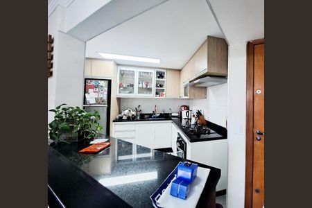 Apartamento para alugar com 65m², 2 quartos e 1 vaga Apartamento para alugar com 65m², 2 quartos e 1 vagaCozinha