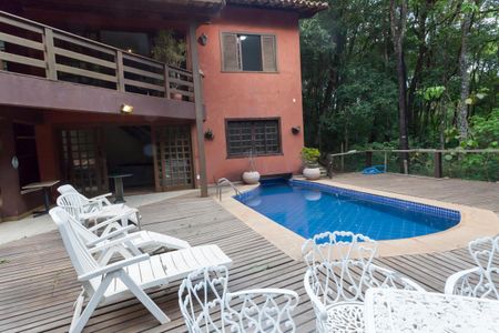 Casa de condomínio à venda com 539m², 6 quartos e 4 vagas Casa de condomínio à venda com 539m², 6 quartos e 4 vagasPiscina