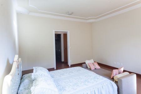 Casa de condomínio à venda com 539m², 6 quartos e 4 vagas Casa de condomínio à venda com 539m², 6 quartos e 4 vagassuite 4