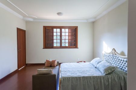 Casa de condomínio à venda com 539m², 6 quartos e 4 vagas Casa de condomínio à venda com 539m², 6 quartos e 4 vagassuite 4