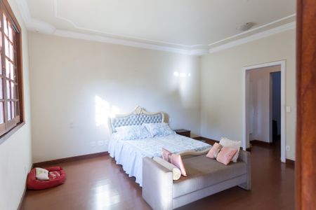 Casa de condomínio à venda com 539m², 6 quartos e 4 vagas Casa de condomínio à venda com 539m², 6 quartos e 4 vagassuite 4