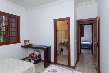 Casa de condomínio à venda com 539m², 6 quartos e 4 vagas Casa de condomínio à venda com 539m², 6 quartos e 4 vagasBanheiro suite 2