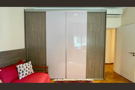 Apartamento à venda com 250m², 4 quartos e 2 vagasSuíte 2