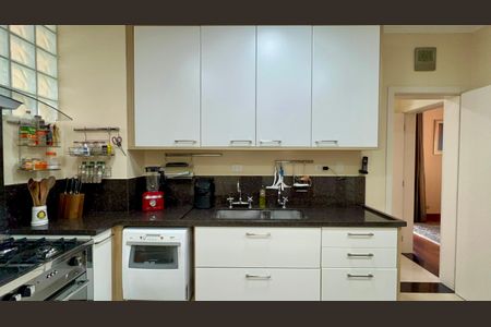 Apartamento à venda com 250m², 4 quartos e 2 vagasCozinha