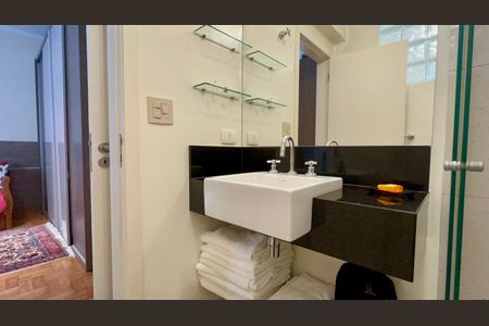 Apartamento à venda com 250m², 4 quartos e 2 vagasBanheiro da Suíte 2