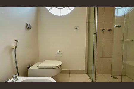 Apartamento à venda com 250m², 4 quartos e 2 vagasBanheiro da Suíte 3