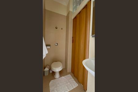 Apartamento à venda com 250m², 4 quartos e 2 vagasBanheiro de serviço