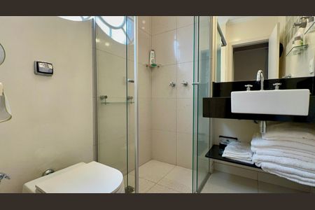 Apartamento à venda com 250m², 4 quartos e 2 vagasBanheiro da Suíte 1