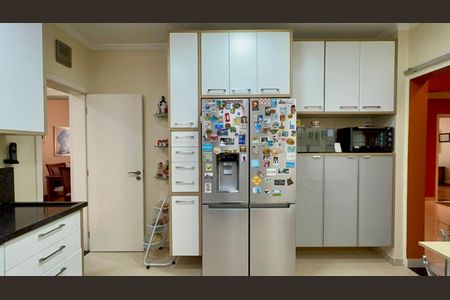 Apartamento à venda com 250m², 4 quartos e 2 vagasCozinha