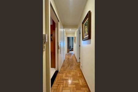 Apartamento à venda com 250m², 4 quartos e 2 vagasCorredor