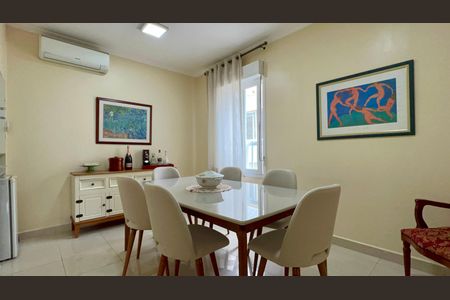 Apartamento à venda com 250m², 4 quartos e 2 vagasCopa