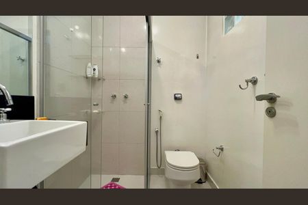 Apartamento à venda com 250m², 4 quartos e 2 vagasBanheiro da Suíte 2