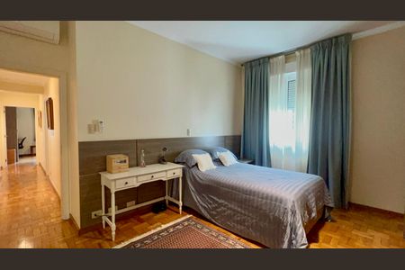 Apartamento à venda com 250m², 4 quartos e 2 vagasSuíte 3