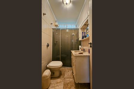 Casa à venda com 450m², 5 quartos e 7 vagas Casa à venda com 450m², 5 quartos e 7 vagasBanheiro 3