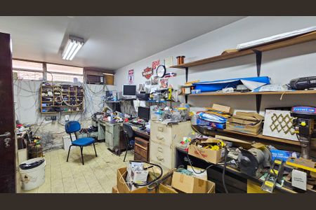 Casa à venda com 450m², 5 quartos e 7 vagas Casa à venda com 450m², 5 quartos e 7 vagasEscritório