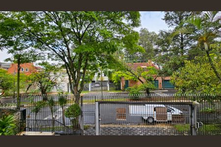 Casa à venda com 450m², 5 quartos e 7 vagas Casa à venda com 450m², 5 quartos e 7 vagasVista