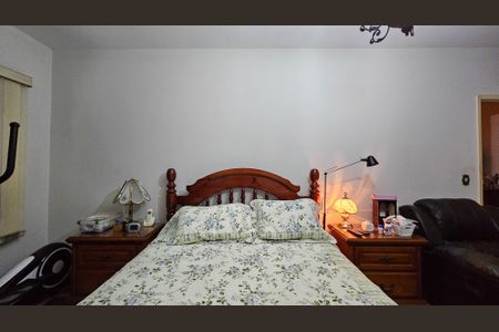 Casa à venda com 450m², 5 quartos e 7 vagas Casa à venda com 450m², 5 quartos e 7 vagasQuarto 4