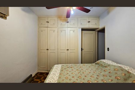 Casa à venda com 450m², 5 quartos e 7 vagas Casa à venda com 450m², 5 quartos e 7 vagasQuarto 2