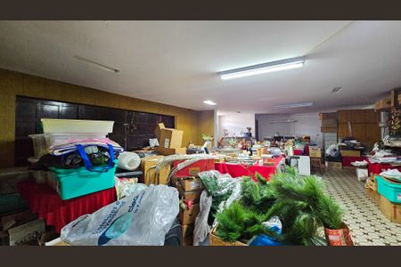 Casa à venda com 450m², 5 quartos e 7 vagas Casa à venda com 450m², 5 quartos e 7 vagasSalão