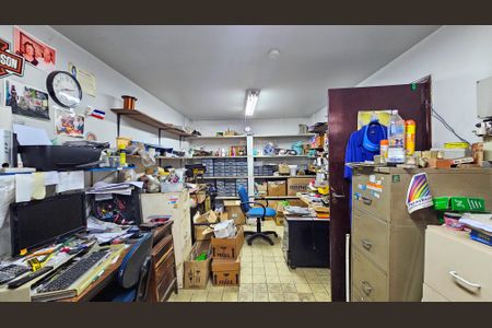 Casa à venda com 450m², 5 quartos e 7 vagas Casa à venda com 450m², 5 quartos e 7 vagasEscritório