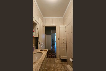 Casa à venda com 450m², 5 quartos e 7 vagas Casa à venda com 450m², 5 quartos e 7 vagasBanheiro 3