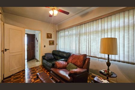 Casa à venda com 450m², 5 quartos e 7 vagas Casa à venda com 450m², 5 quartos e 7 vagasSala