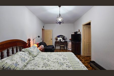 Casa à venda com 450m², 5 quartos e 7 vagas Casa à venda com 450m², 5 quartos e 7 vagasQuarto 4