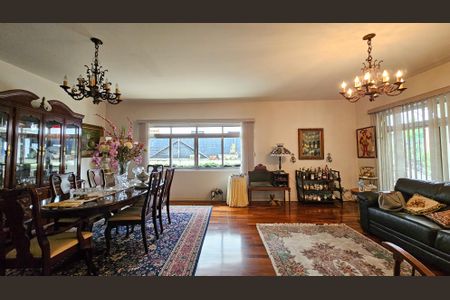 Casa à venda com 450m², 5 quartos e 7 vagas