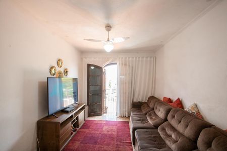 Casa à venda com 226m², 3 quartos e 2 vagas Casa à venda com 226m², 3 quartos e 2 vagasSala