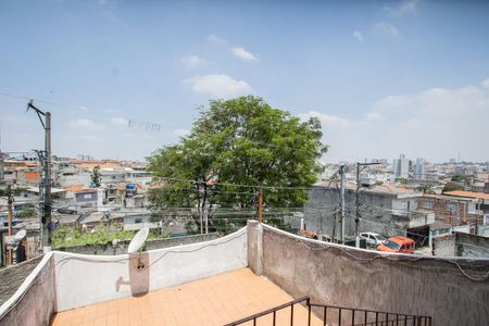 Casa à venda com 226m², 3 quartos e 2 vagas Casa à venda com 226m², 3 quartos e 2 vagasVaranda