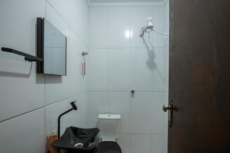 Casa à venda com 226m², 3 quartos e 2 vagas Casa à venda com 226m², 3 quartos e 2 vagasBanheiro