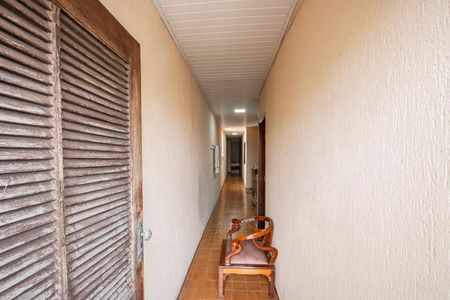 Casa à venda com 226m², 3 quartos e 2 vagas Casa à venda com 226m², 3 quartos e 2 vagasCorredor