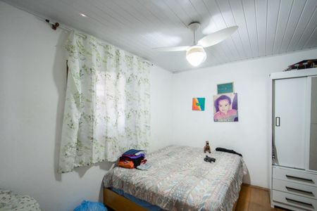 Casa à venda com 226m², 3 quartos e 2 vagas Casa à venda com 226m², 3 quartos e 2 vagasQuarto